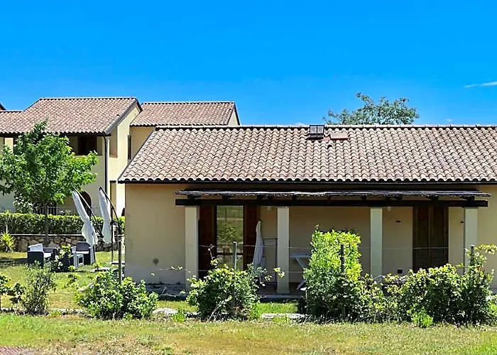 Apartments 5 Beds, First Floor With Private Outdoor Area, In Residence With Swimming-Pool