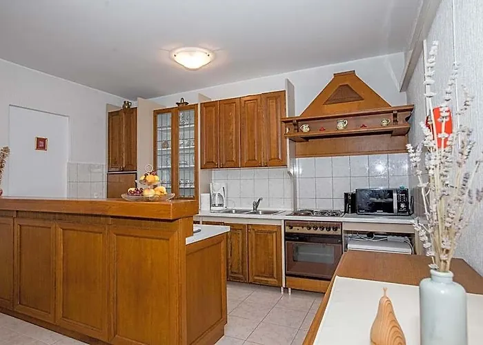 Apartments Dionis