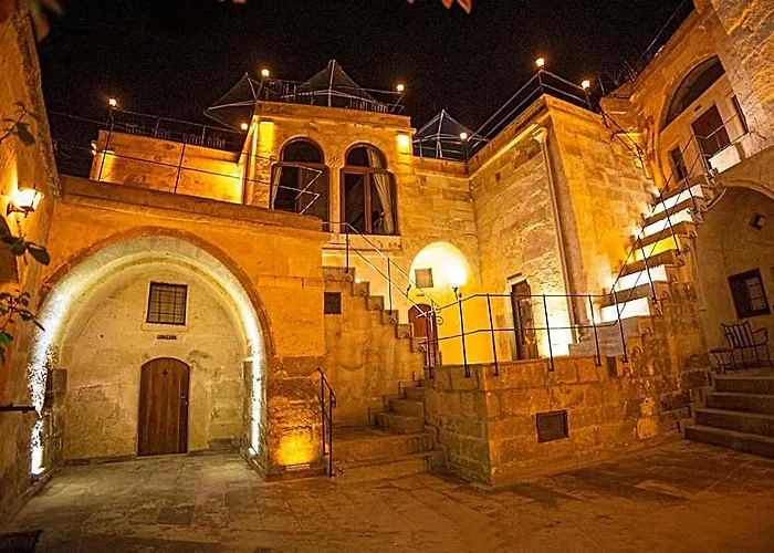 Pietra Cave Suites