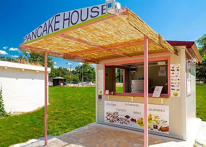 Happy Camp Mobile Homes In Camping Park Umag