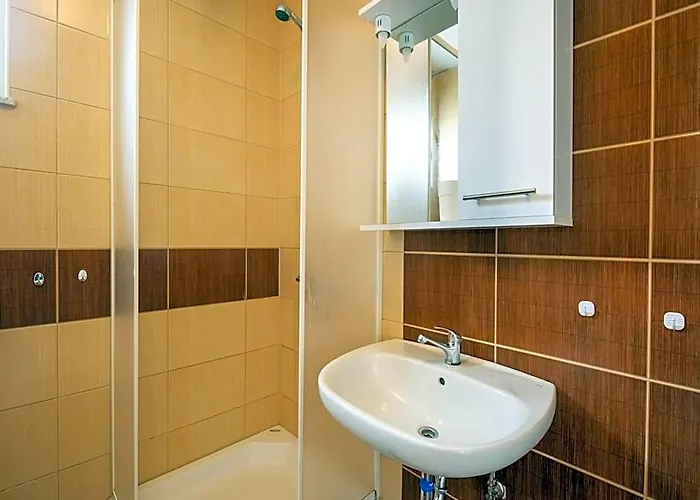Apartment On Pag Near Seabeach And Town Center