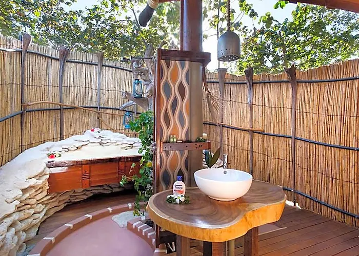 Barefoot Kuata Island Resort