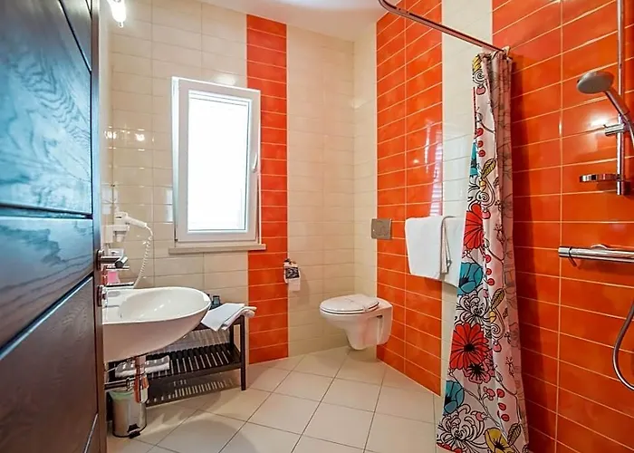 Beautiful Villa On The Island Of Brac With Infinity Pool, Beach At 30 Meters