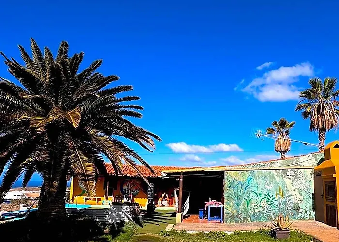 Adeje - Twinfin Hostel & Surf Yoga Camp