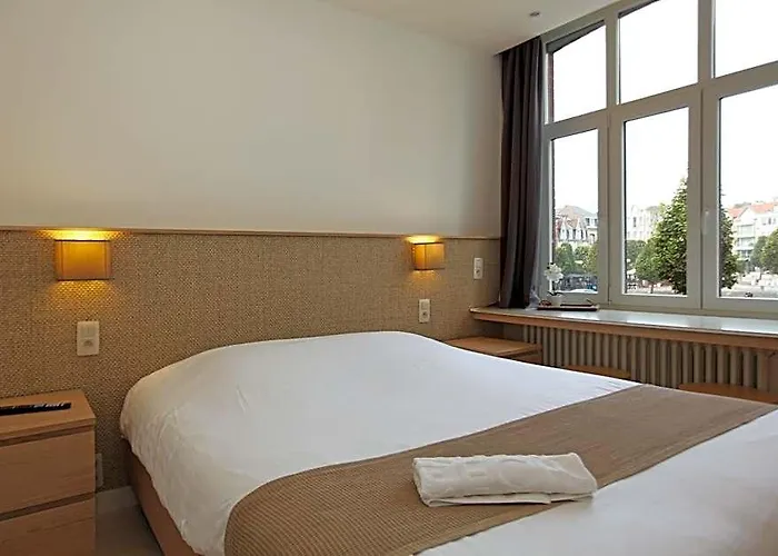 Hotel Cecil