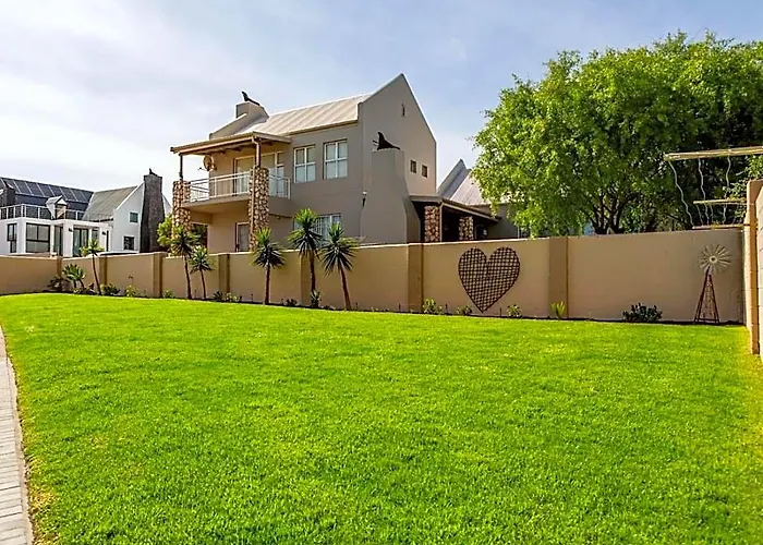Arnelia House