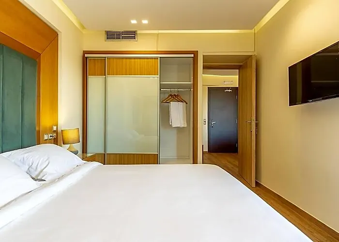 Oasis Hotel Apartments