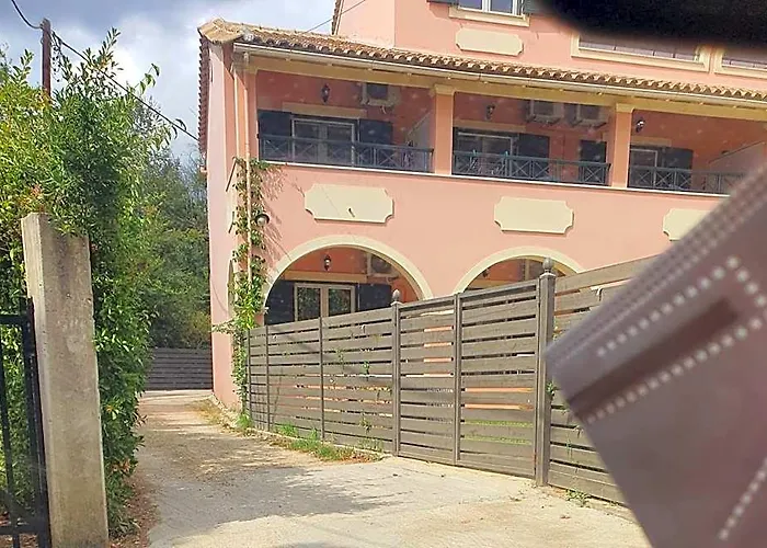 Bella De Lux Apts