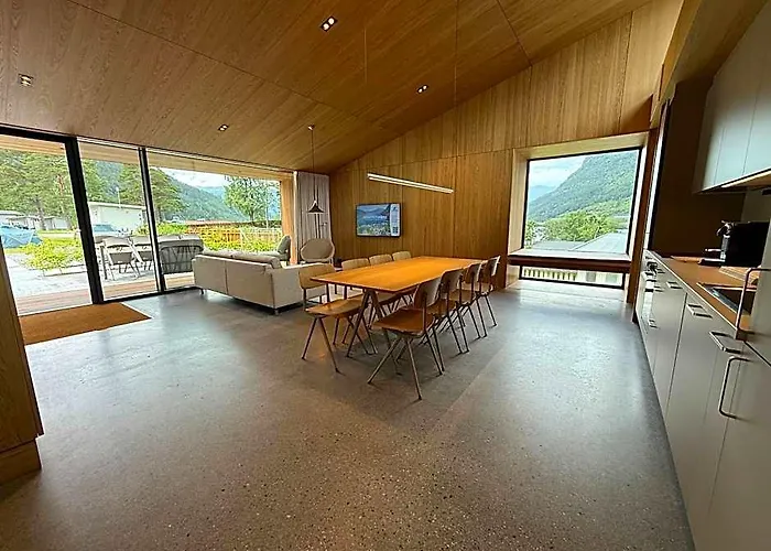 Kinsarvik Camping