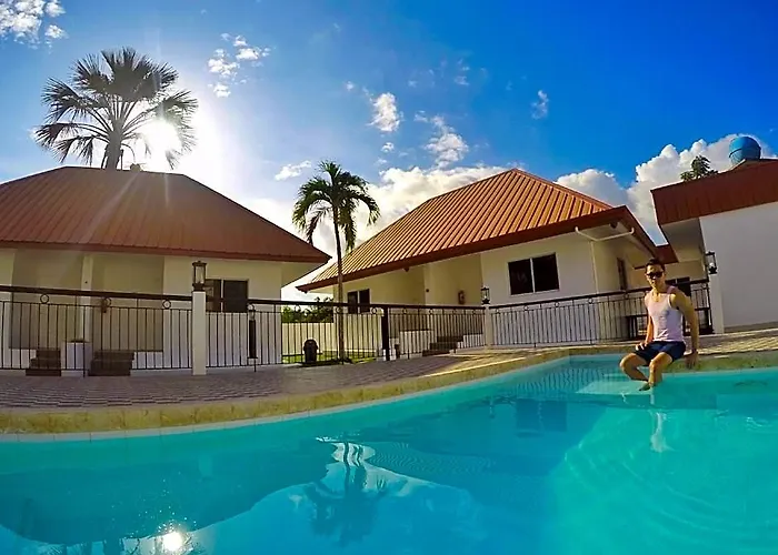 Heartland Hotel Serviced Rooms & Apartments
