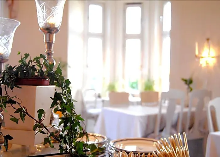 Strand Hotell