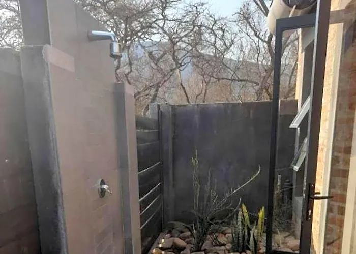 Crocodile Sands River Lodge