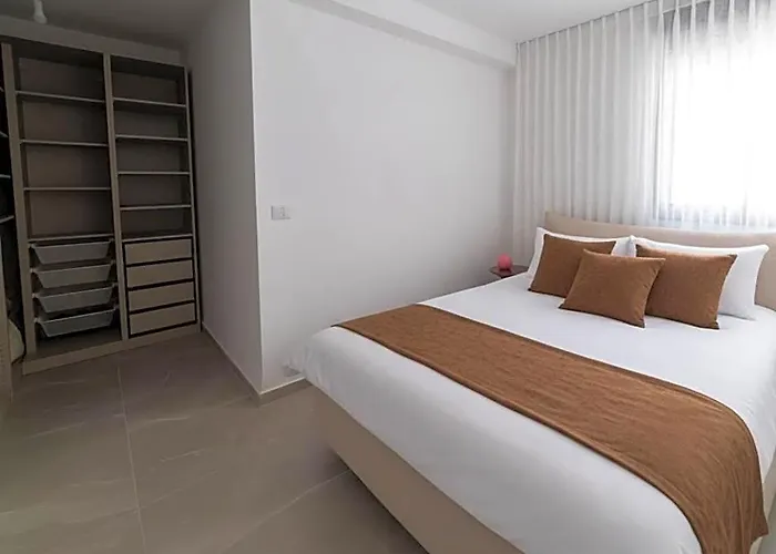 Warm & Modern 2Br By The Sea L Mamad