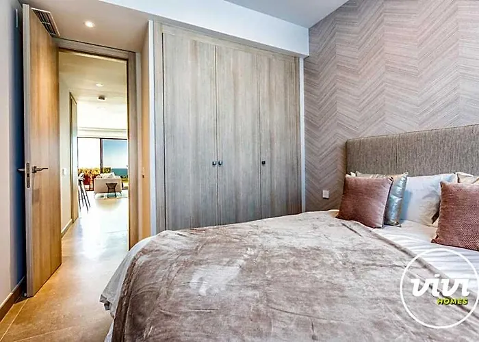 Vivi Homes - Blue View, Pool, Sauna, Gym & Sea View