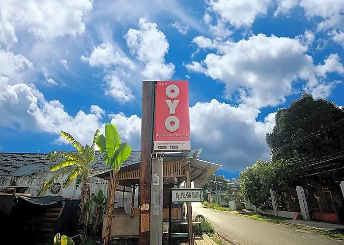 Oyo 2585 Sherren Guest House