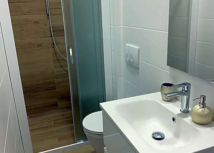 Rirooms