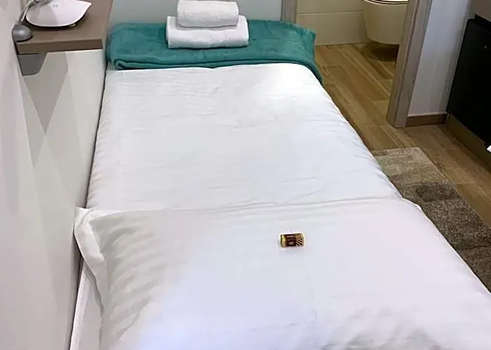 Rirooms