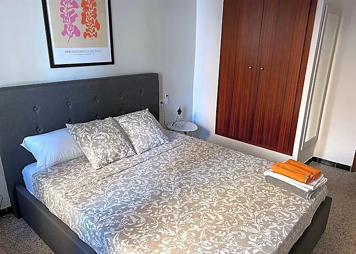 Zoo Loco Guest House