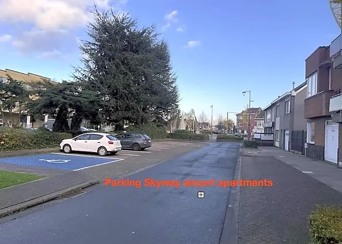 Skyway Airport Apartments