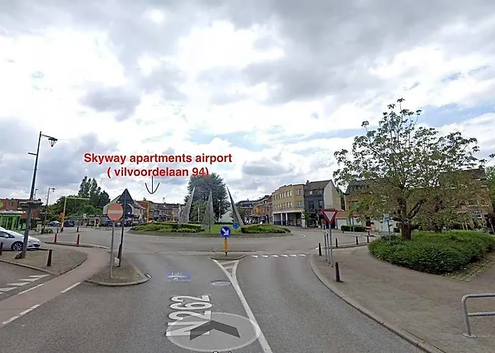 Skyway Airport Apartments