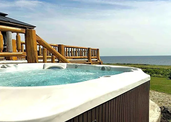 The Simeon - Upscale Bay Views By Doorbed