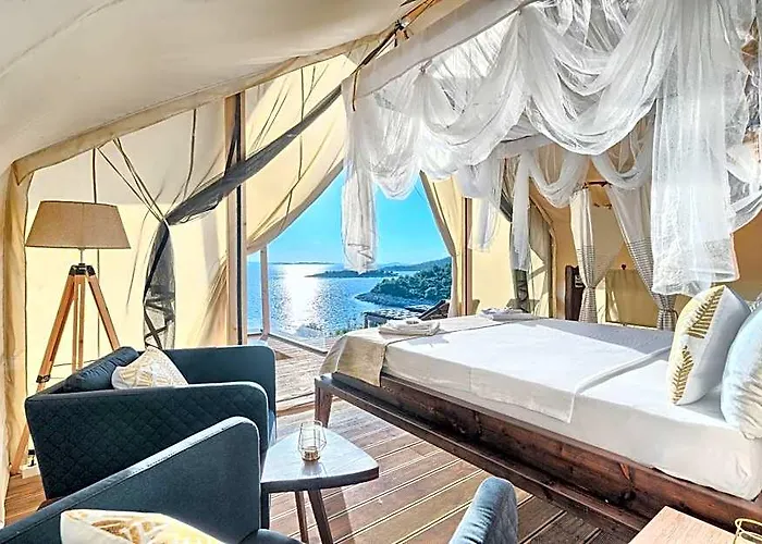 Golden Haven Luxe Glamp Resort