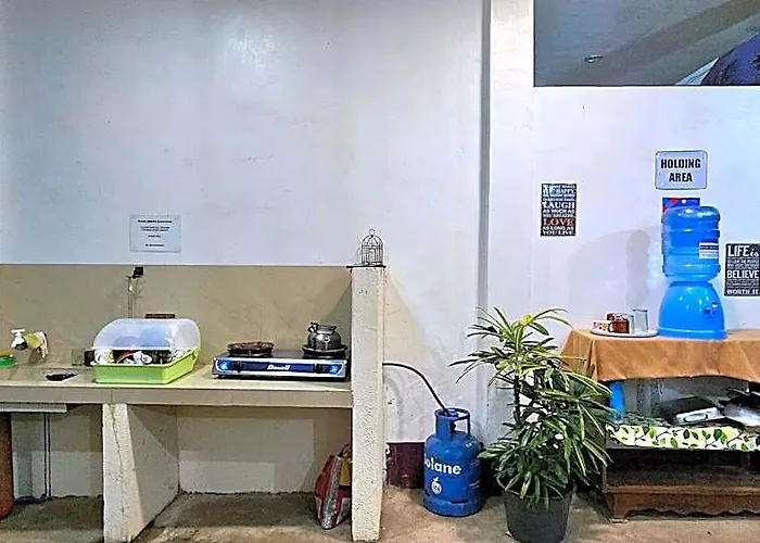 Sj Pabua Travellers Inn
