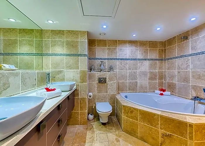 Le Domaine Anse Marcel Beach Resort