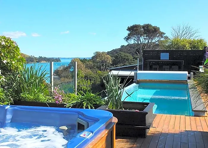 Le Chalet Waiheke Apartments