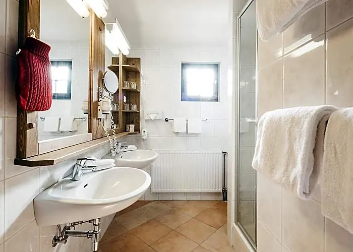 Naturel Hoteldorf Schoenleitn