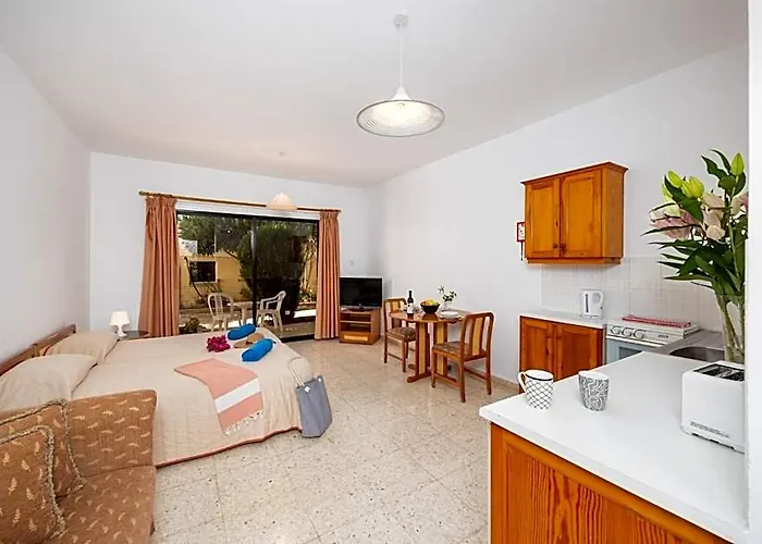 Tavros Hotel Apartments