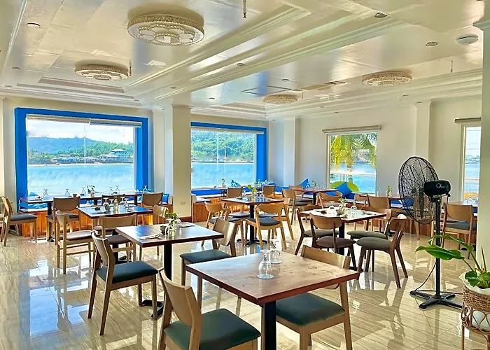 Santiago Cove Hotel And Restaurant