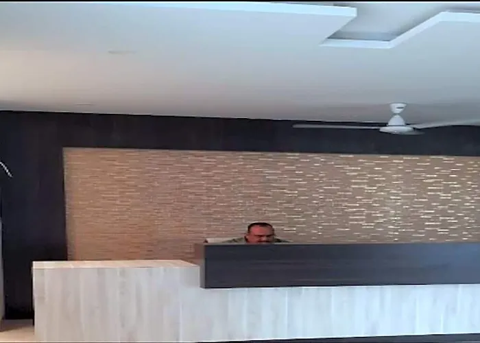 Shyama Hotel