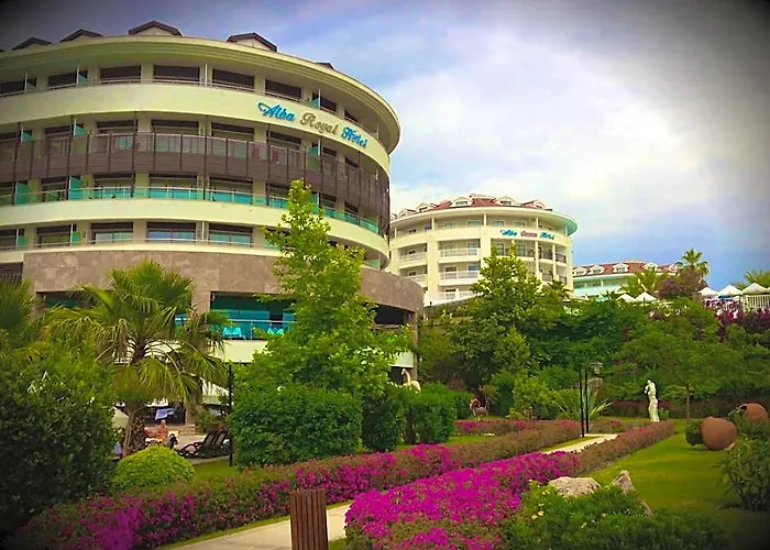 Alba Royal Hotel (Adults Only)