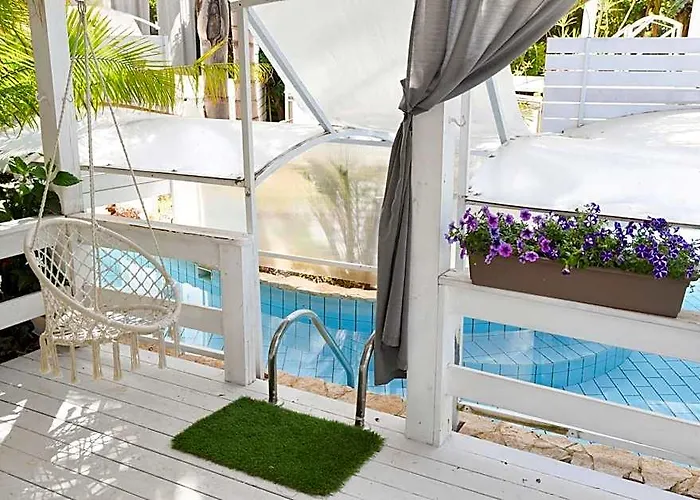 Eili Suites