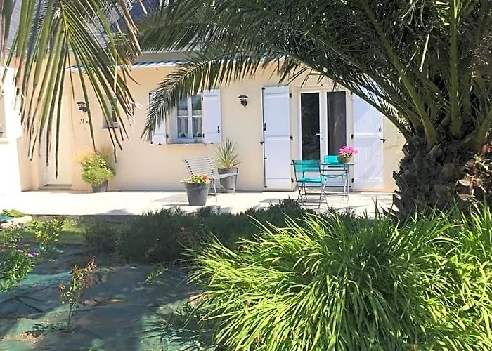 Cote Jardin Des Charmilles
