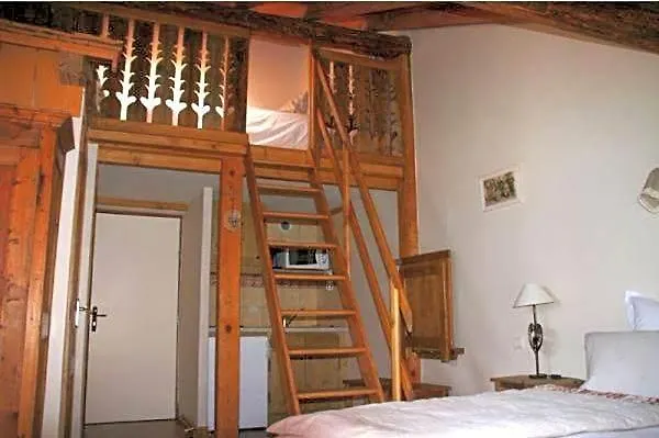 Auberge De Cassiel
