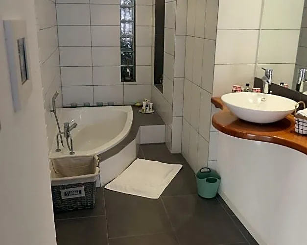 Au Petit Paradis