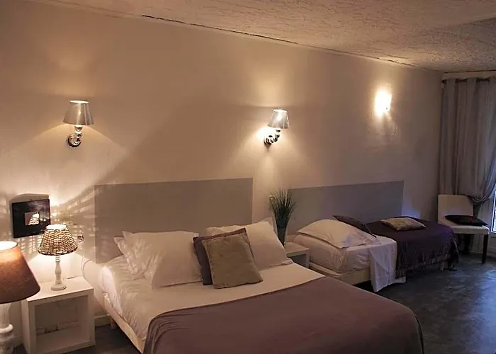 Hotel 3 Etoiles Nn "Lou Cigaloun"