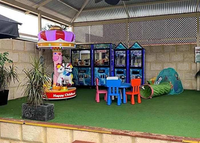 Riverside Hotel
