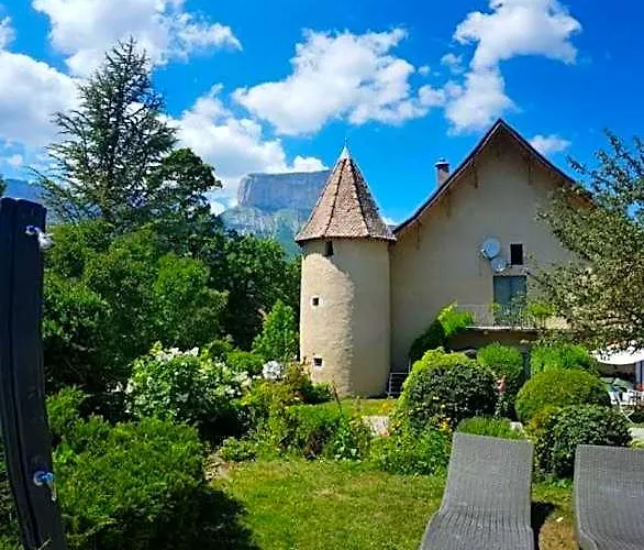 Chateau De Passieres
