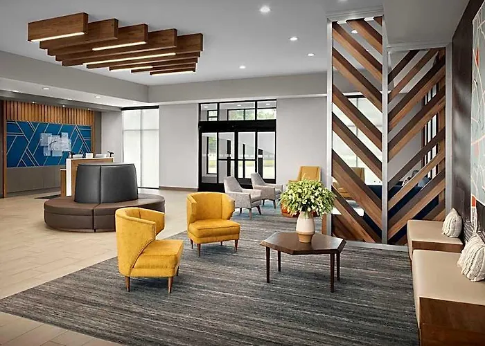 Holiday Inn Express & Sts Mccalla - Birmingham W