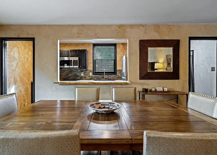 Luxx Taos Motor Lodge