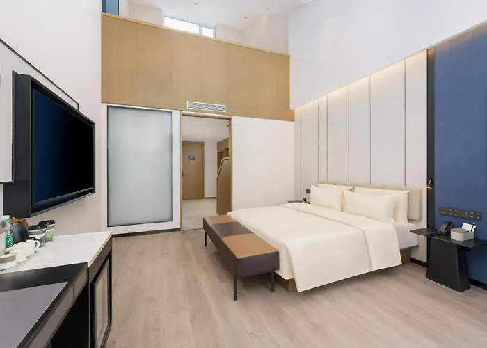 Dalian Airport Yingke Road Atour Hotel