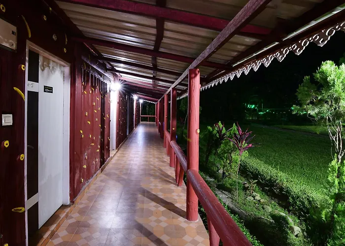 Townhouse Oak Gorumara Jungle Resort