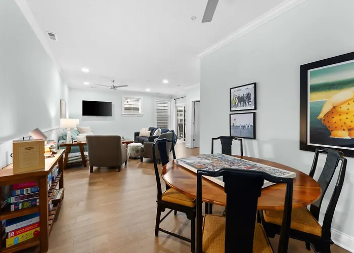 Luxury 6Br Condo | 2 Blocks To Beach