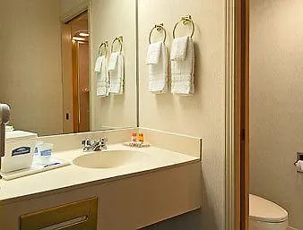Howard Johnson Inn Ocean Springs