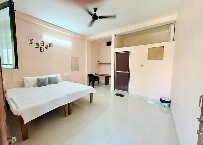 Hotel 5 Star Yatri Vishram Dormitory And Rooms