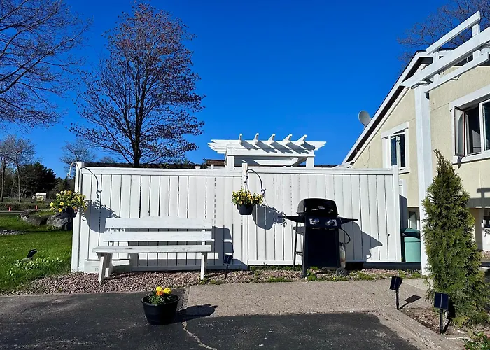 Auberge Eldo Inn
