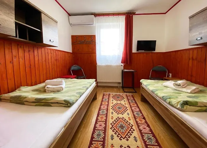 Franc Llagami - Rooms